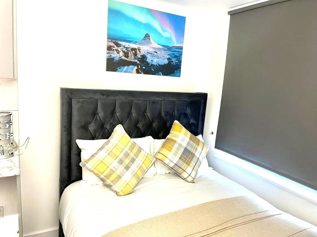 Harrow Suites By Gh Stays Harrow on the Hill ภายนอก รูปภาพ